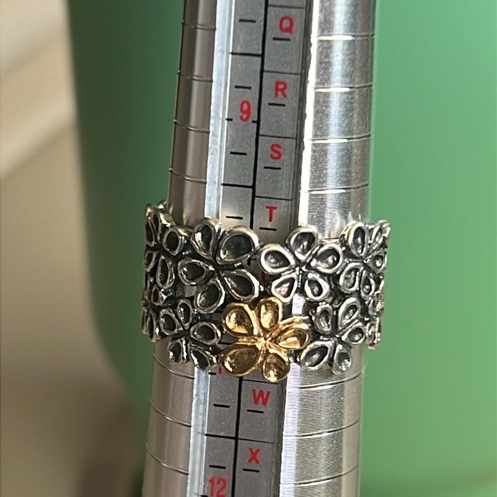 Or Paz Silver and Gold plated Floral Ring - Picture 3 of 5